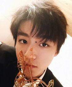 今日吃瓜王俊凯微博,揭秘娱乐圈最新热点事件！