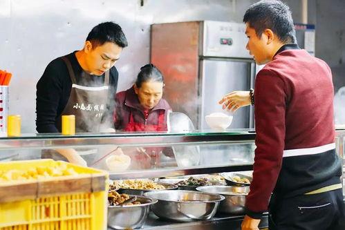 51黑料吃瓜24小时不打烊,吃瓜群众狂欢盛宴