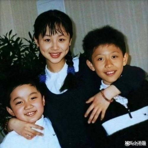 娱乐圈吃瓜杨紫张一山,娱乐圈的青梅竹马,那些年我们一起吃过的瓜